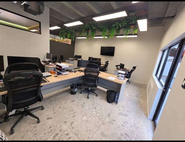 115M² OFFICE TO LET IN BALLITO DISTRICT